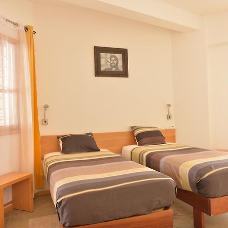 Residencial Che Guevara Bed & Breakfast Mindelo Exteriör bild